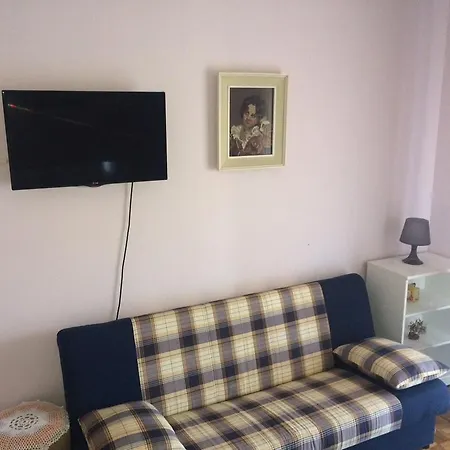 Anna Apartment *
